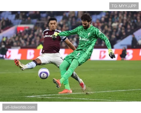 门将失误频现，现代足球对守门员技术要求日益提高